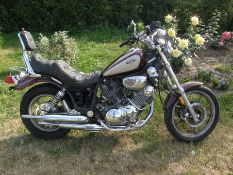 YAMAHA XV750 VIRAGO 3AL BŁOTNIK NADKOLE TYŁ