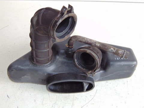 HONDA VT750 RC44 C2 SHADOW AIRBOX CENTRALNY