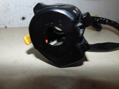 SUZUKI AN400 K2 BURGMAN PRZEŁĄCZNIK LEWY ŚWIATEŁ