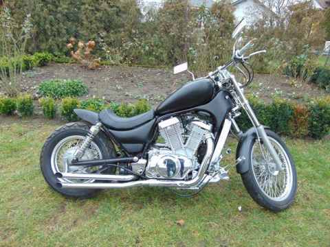 SUZUKI VS700 INTRUDER AIRBOX PRZÓD