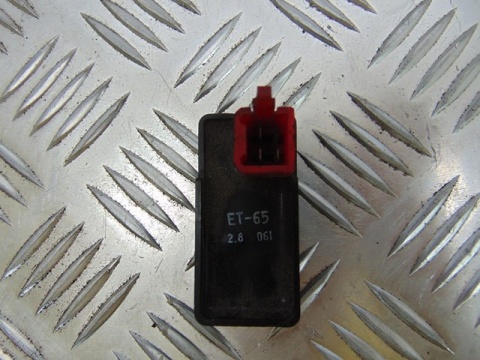 HONDA VF700 MAGNA RC21 PRZEKAŹNIK ET-65