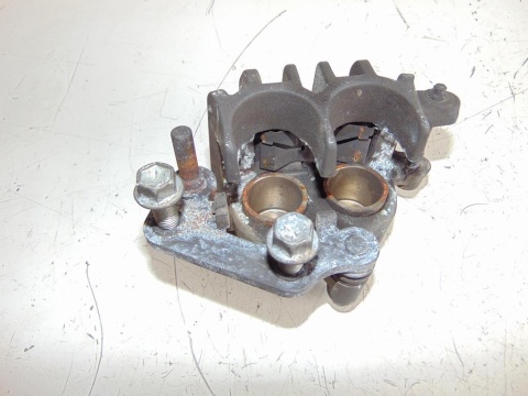 SUZUKI SV650 K3 03-08 ZACISK HAMULCOWY PRAWY PRZÓD