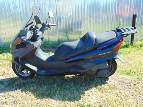 YAMAHA YP250 MAJESTY II STELAŻ ZBIORNIKA PALIWA