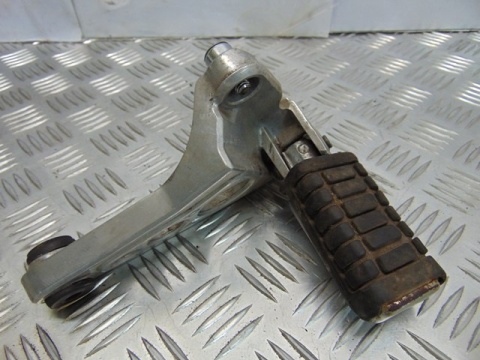 HONDA VF700 MAGNA RC21 SET PODNÓŻEK PRAWY TYŁ