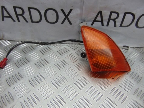 HONDA CBR1000F SC24 KIERUNKOWSKAZ LEWY PRZÓD