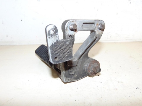 KAWASAKI GPZ600 SET PODNÓŻEK LEWY TYŁ